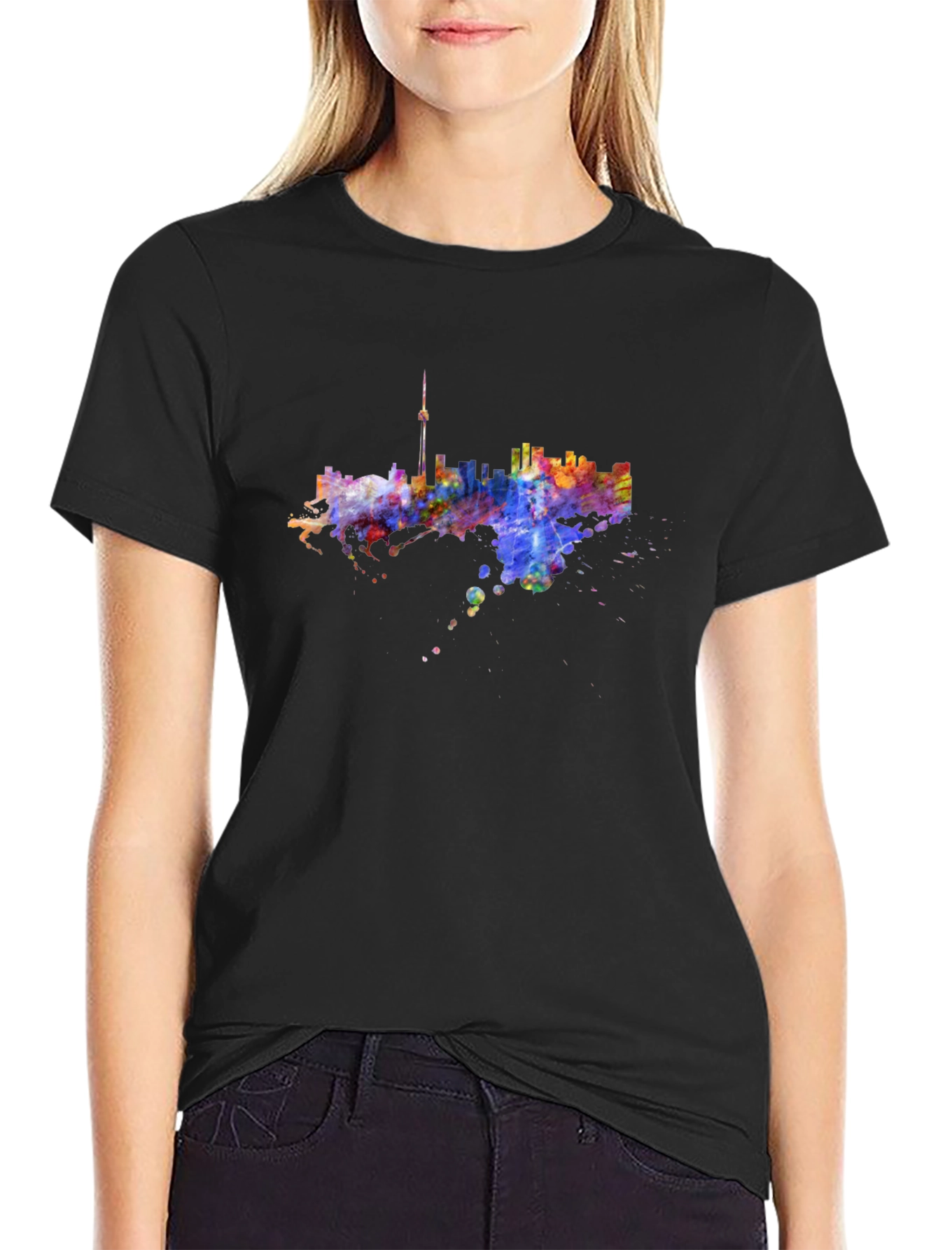 Camiseta Negra con Diseño Abstracto de Ciudad