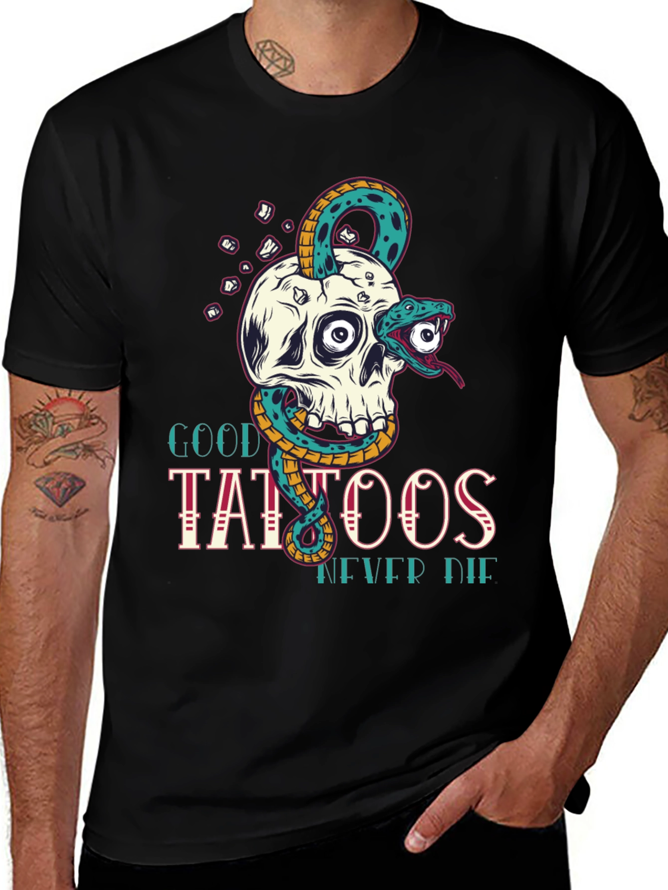 Camiseta Negra Calavera y Serpiente Good Tattoos Never Die