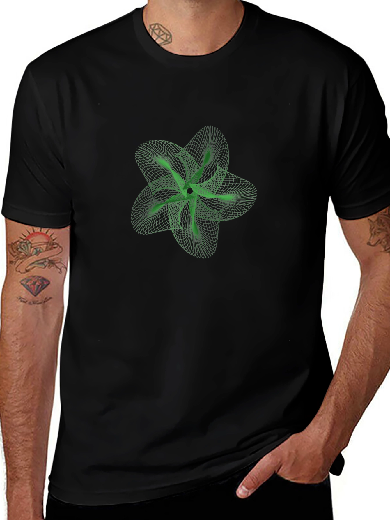 Camiseta Negra con Diseño Floral Abstracto Verde