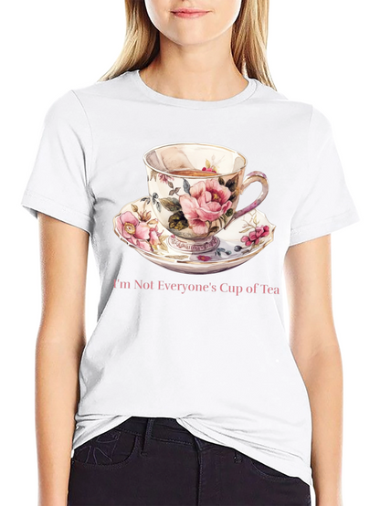 Camiseta Negra con Taza de Té Floral
