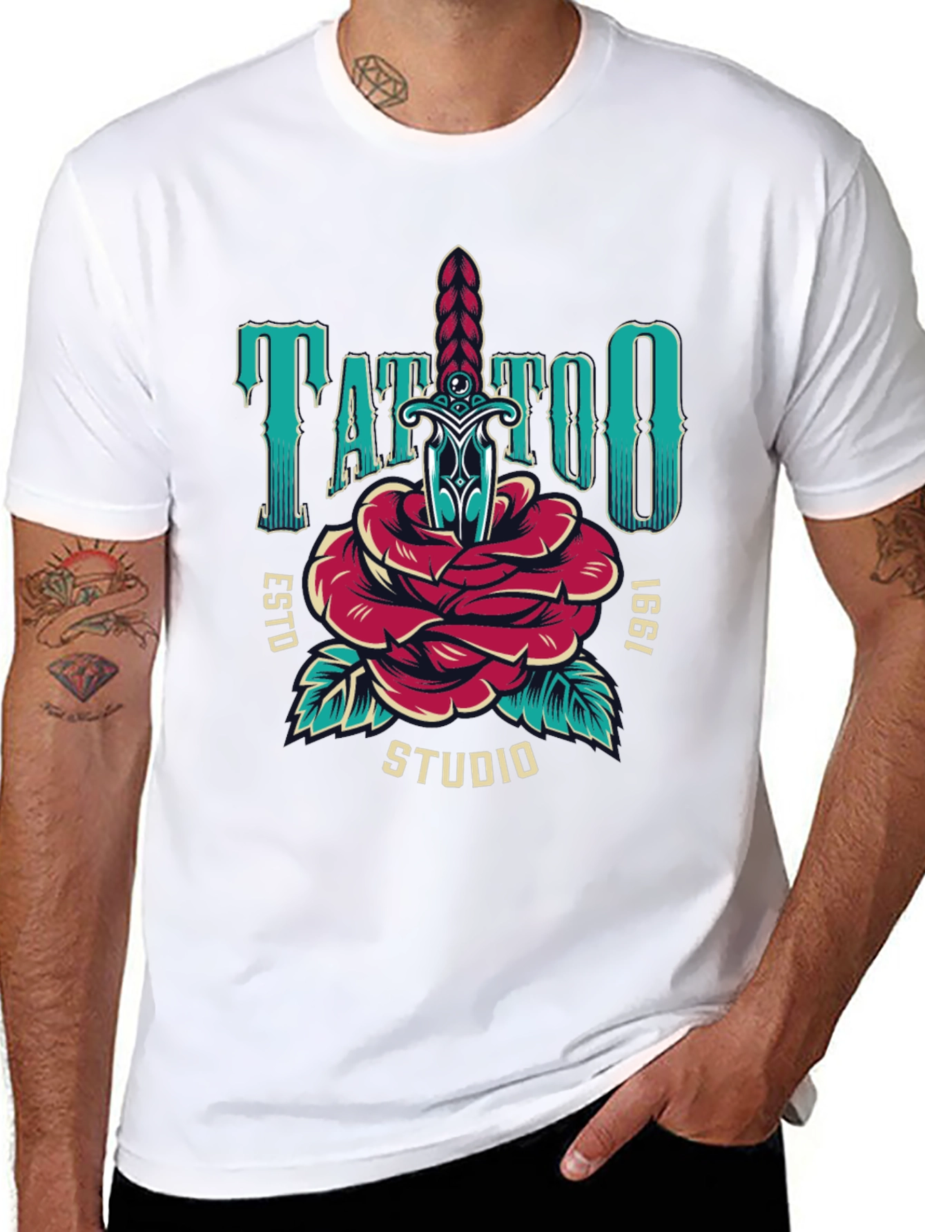 Camiseta Negra Estampada Tattoo Studio