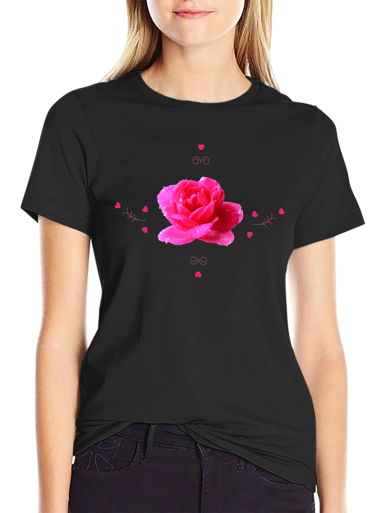 Camiseta Negra con Diseño de Rosa Romántica