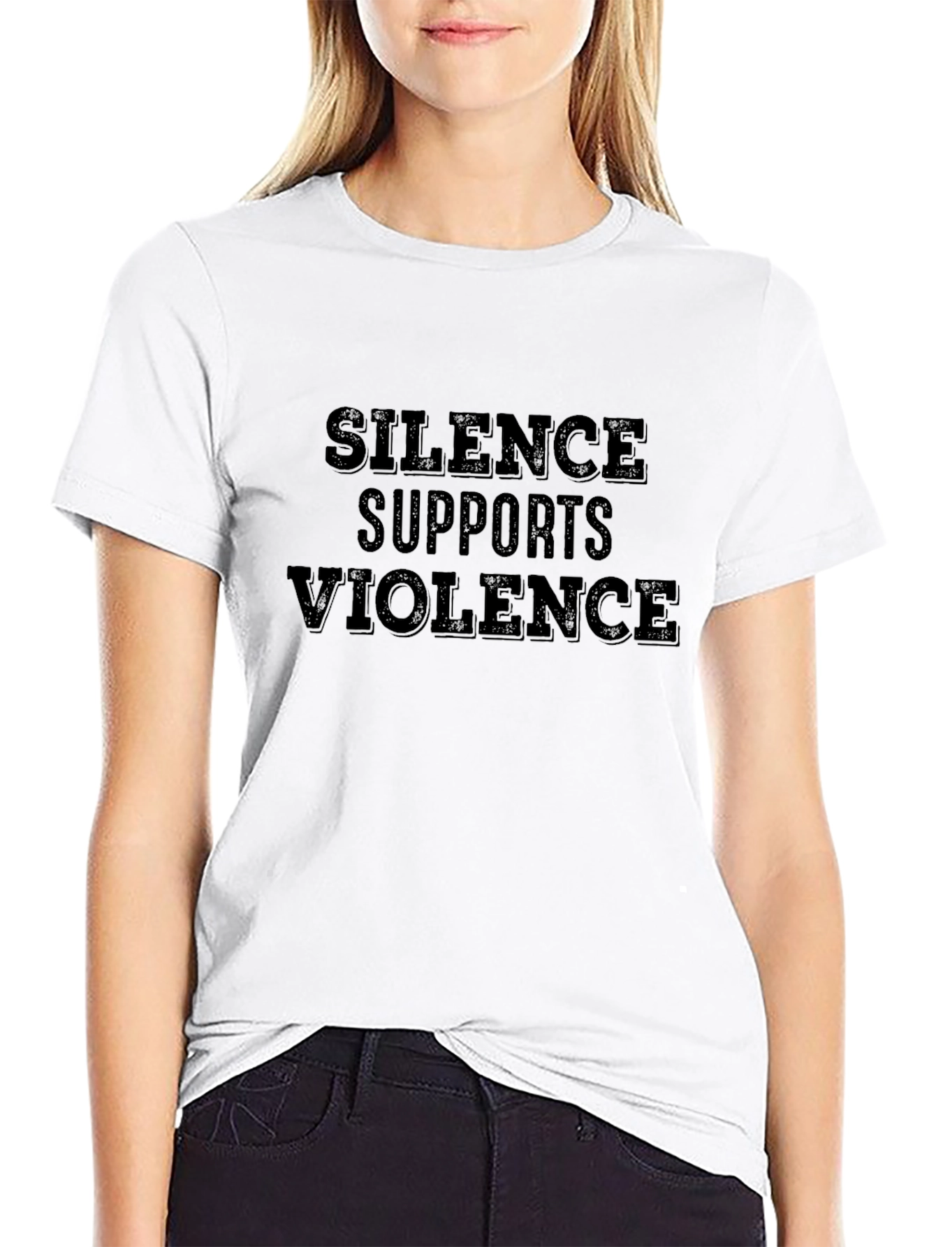 Camiseta Negra: El Silencio Apoya la Violencia