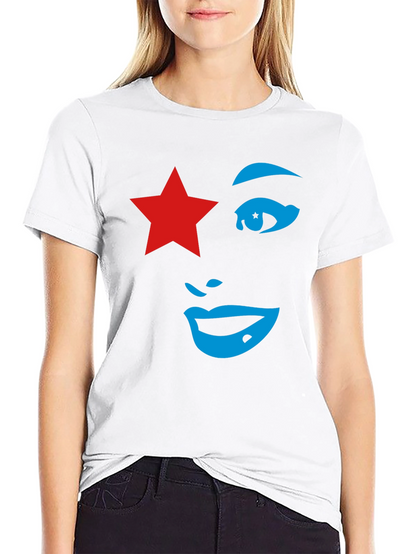 Camiseta Negra Mujer Estrella Roja y Diseño Abstracto