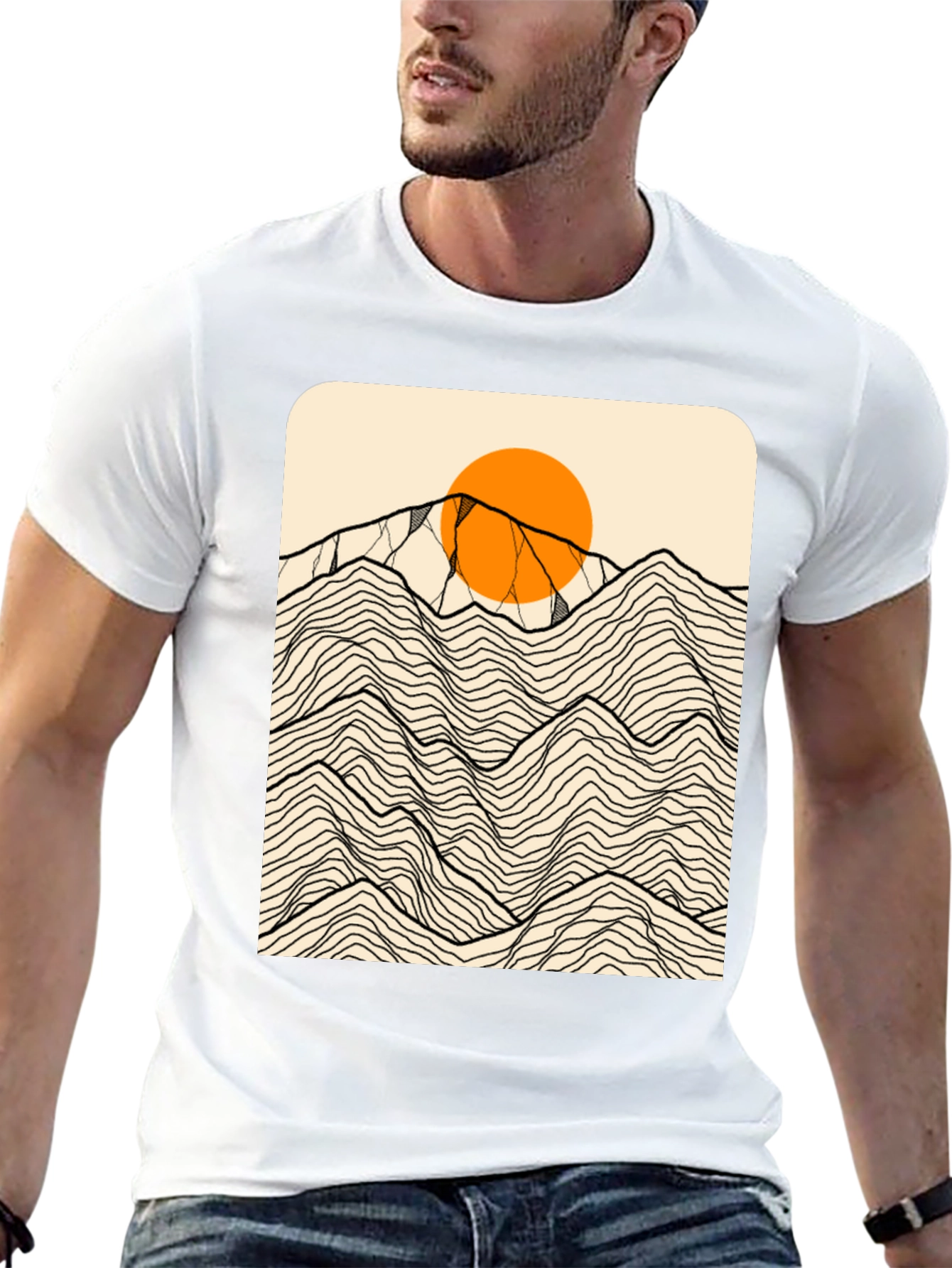 Camiseta Negra Gráfica Montañas Abstractas Sol Naranja