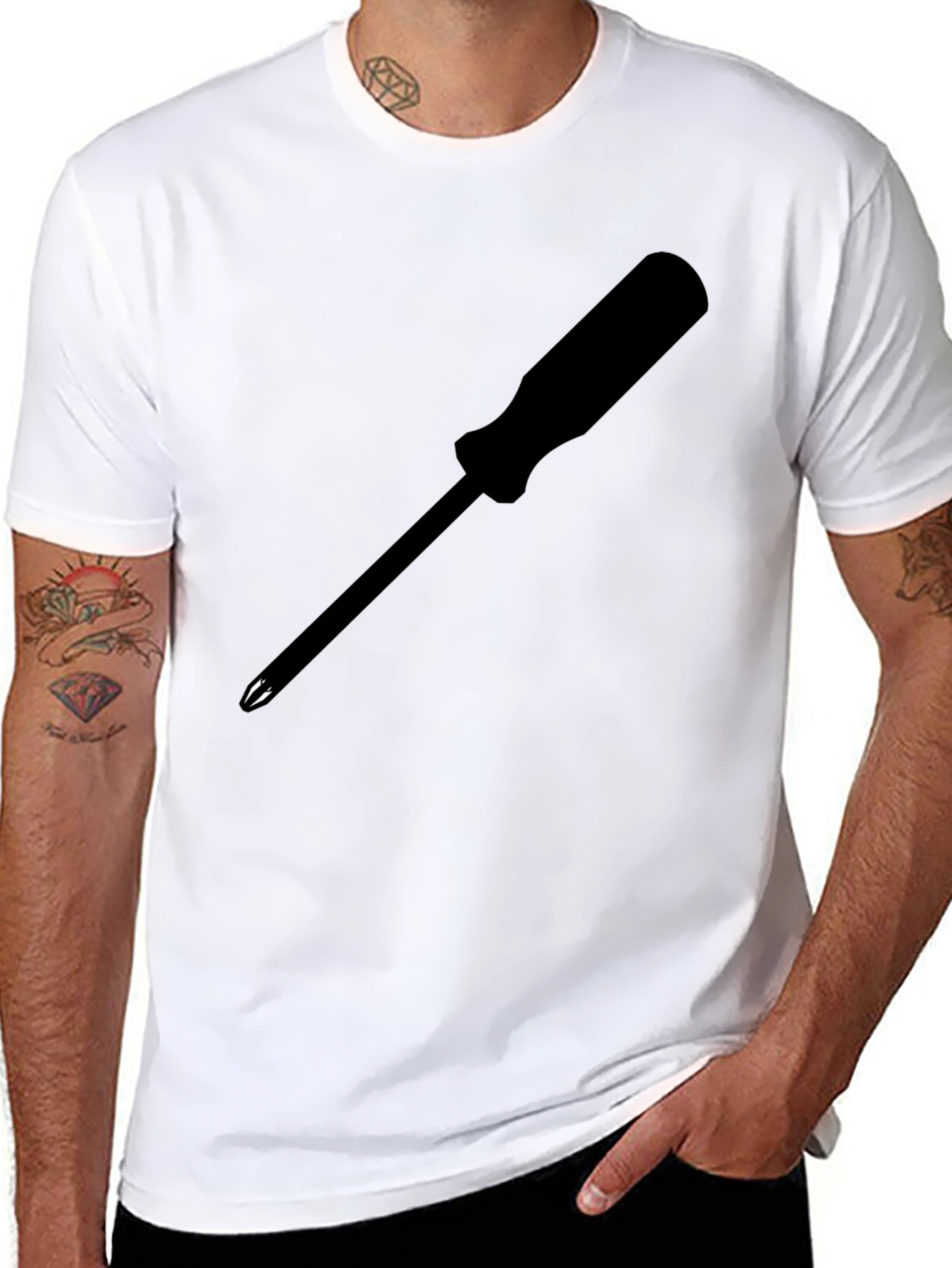 Camiseta Negra con Diseño de Destornillador