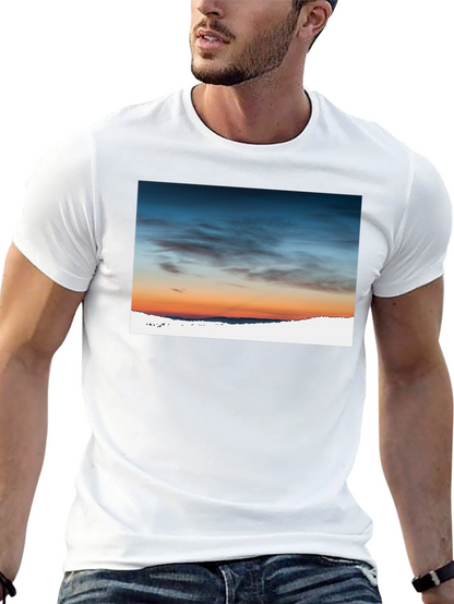 Camiseta Negra con Diseño de Cielo al Atardecer