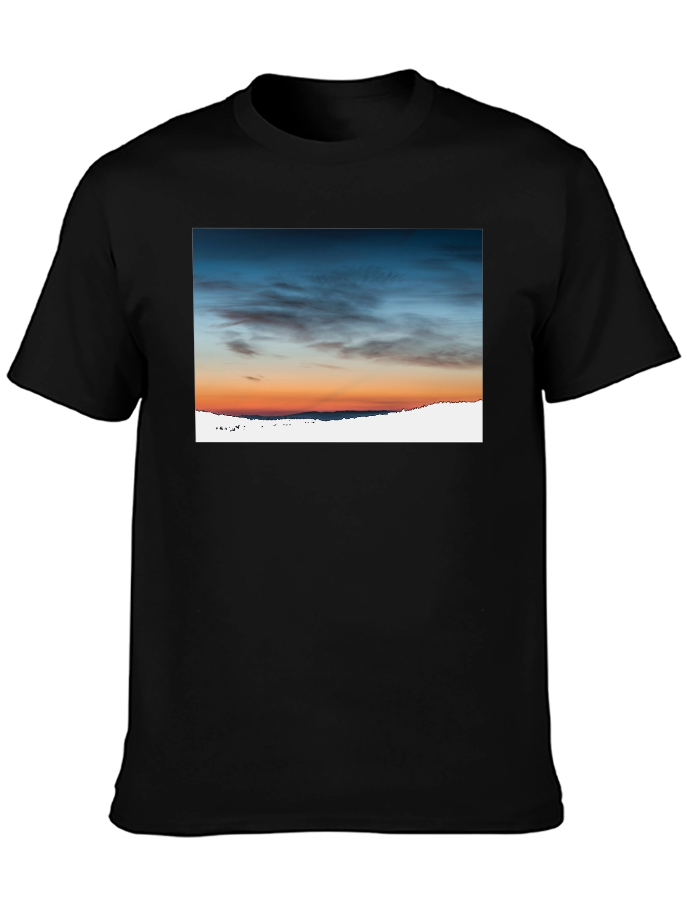 Camiseta Negra con Diseño de Cielo al Atardecer