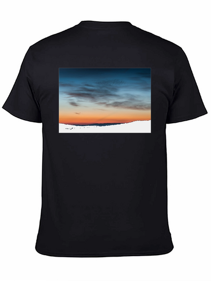Camiseta Negra con Diseño de Cielo al Atardecer
