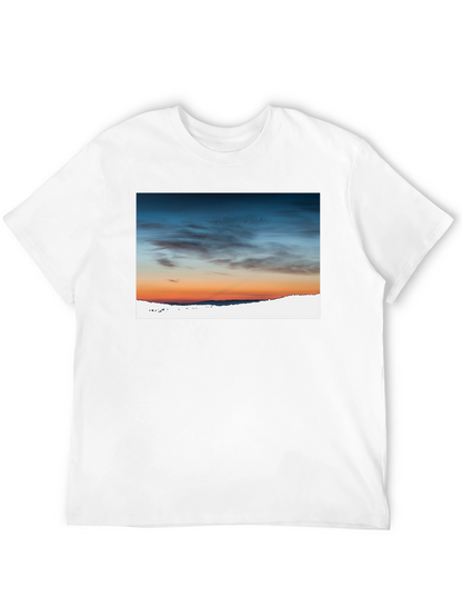 Camiseta Negra con Diseño de Cielo al Atardecer