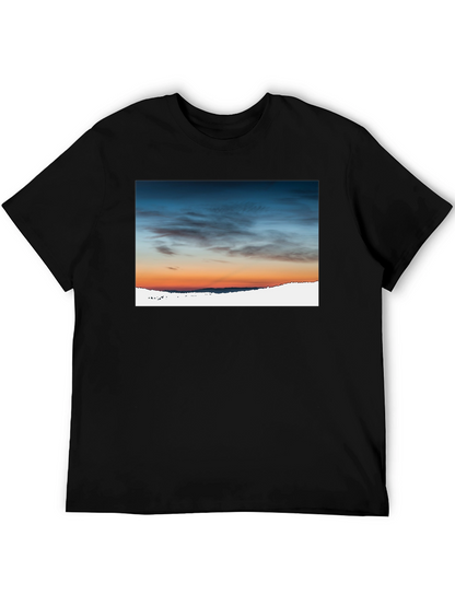 Camiseta Negra con Diseño de Cielo al Atardecer