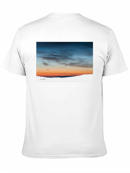 Camiseta Negra con Diseño de Cielo al Atardecer
