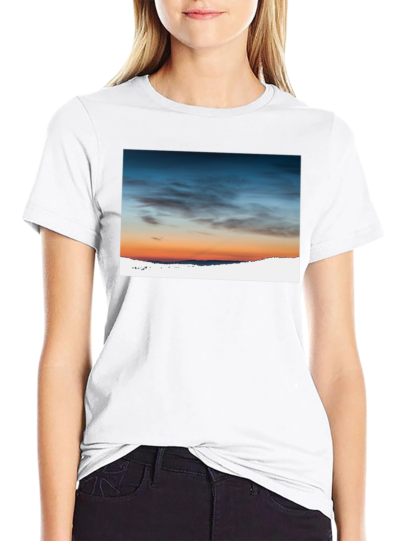 Camiseta Negra con Diseño de Cielo al Atardecer