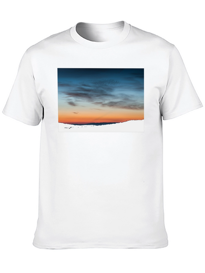Camiseta Negra con Diseño de Cielo al Atardecer