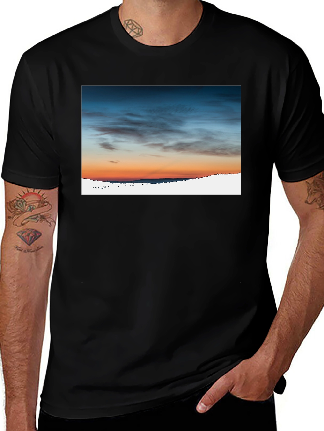 Camiseta Negra con Diseño de Cielo al Atardecer