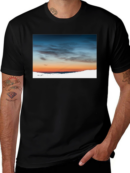 Camiseta Negra con Diseño de Cielo al Atardecer