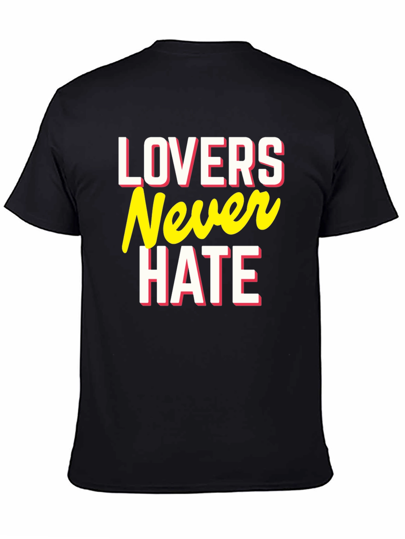 Camiseta Negra Lovers Never Hate