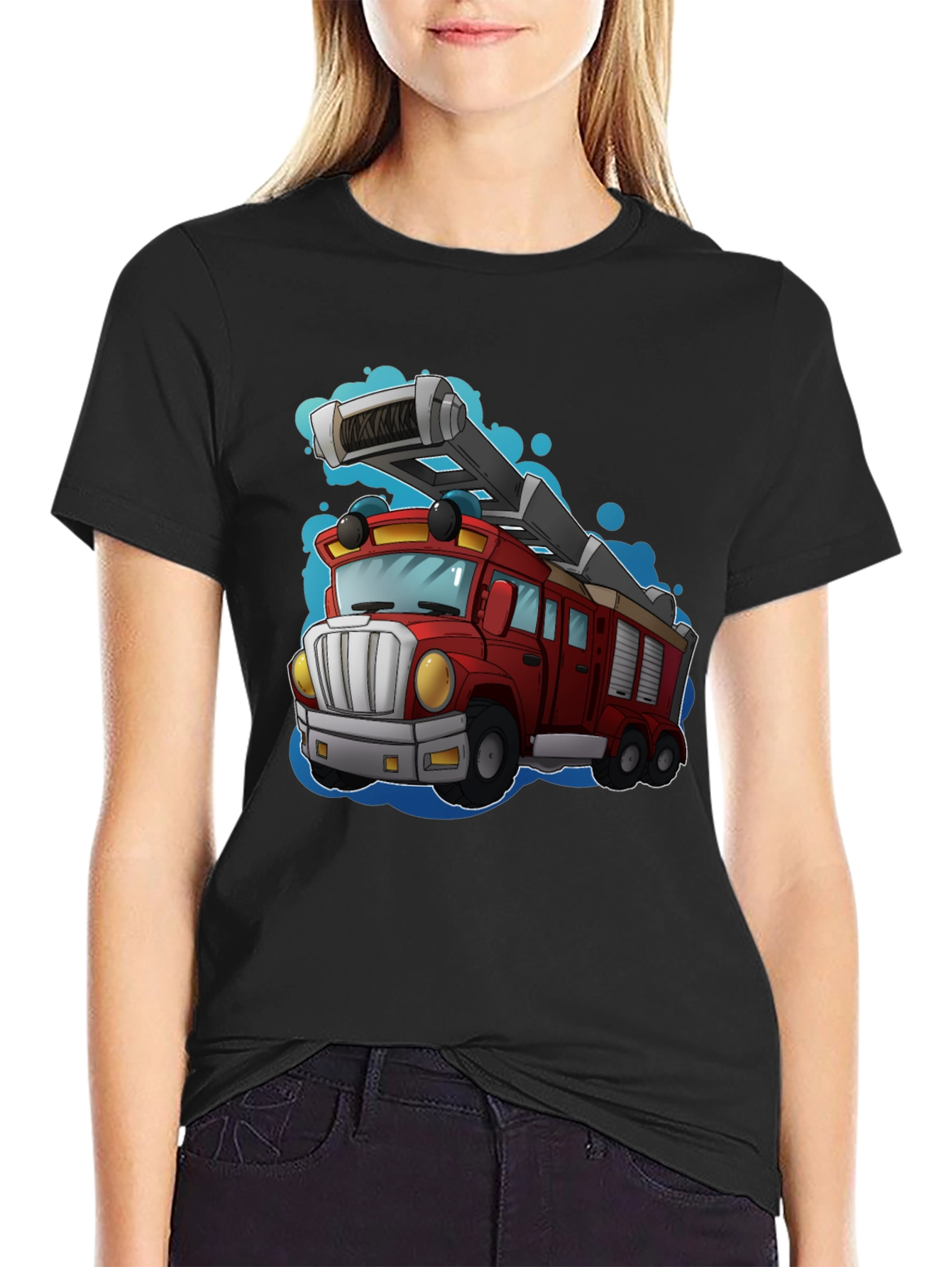 Camiseta Negra con Diseño de Camión de Bomberos