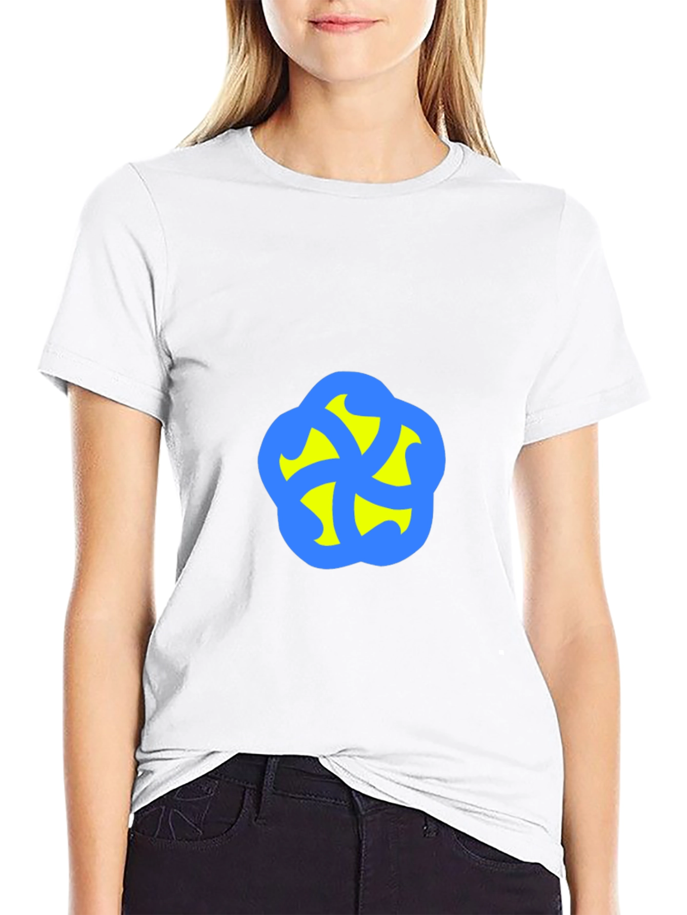 Camiseta Negra con Diseño Abstracto Azul y Amarillo