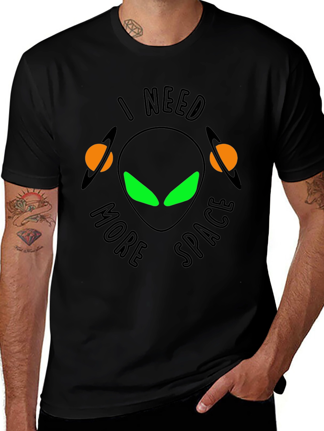 Camiseta Negra: Necesito Más Espacio