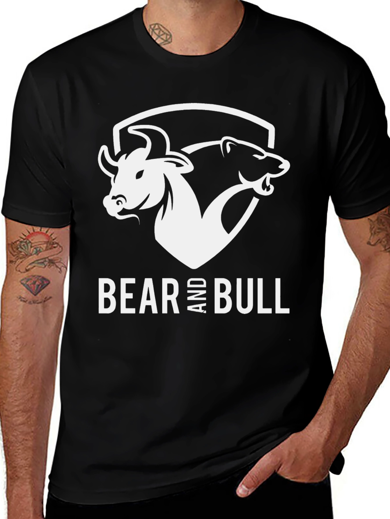 Camiseta Negra Toro y Oso: Inversión con Estilo