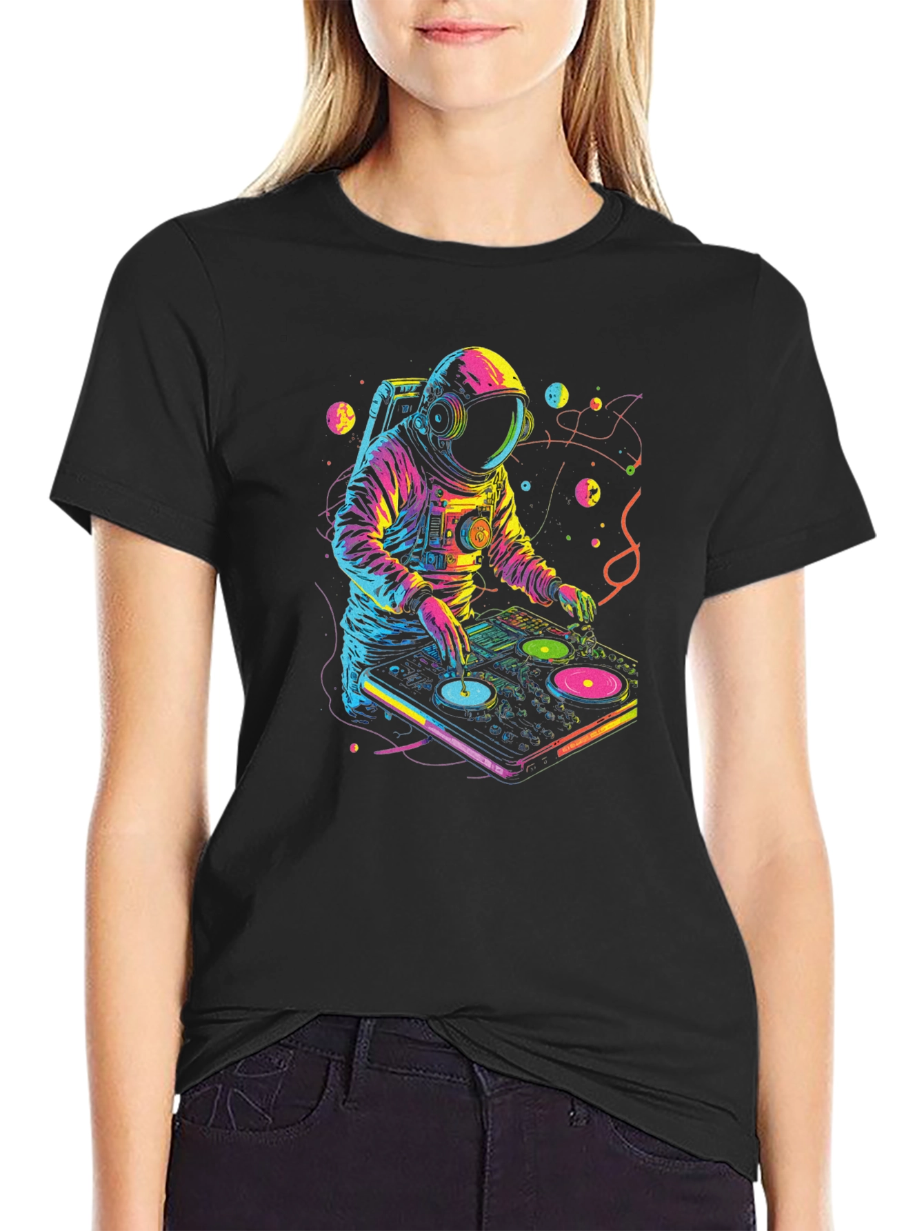 Camiseta Negra Astronauta DJ Espacial