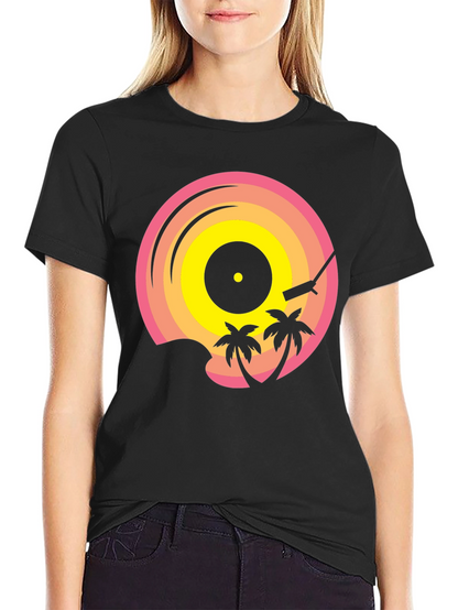 Camiseta Negra con Diseño de Vinilo Tropical