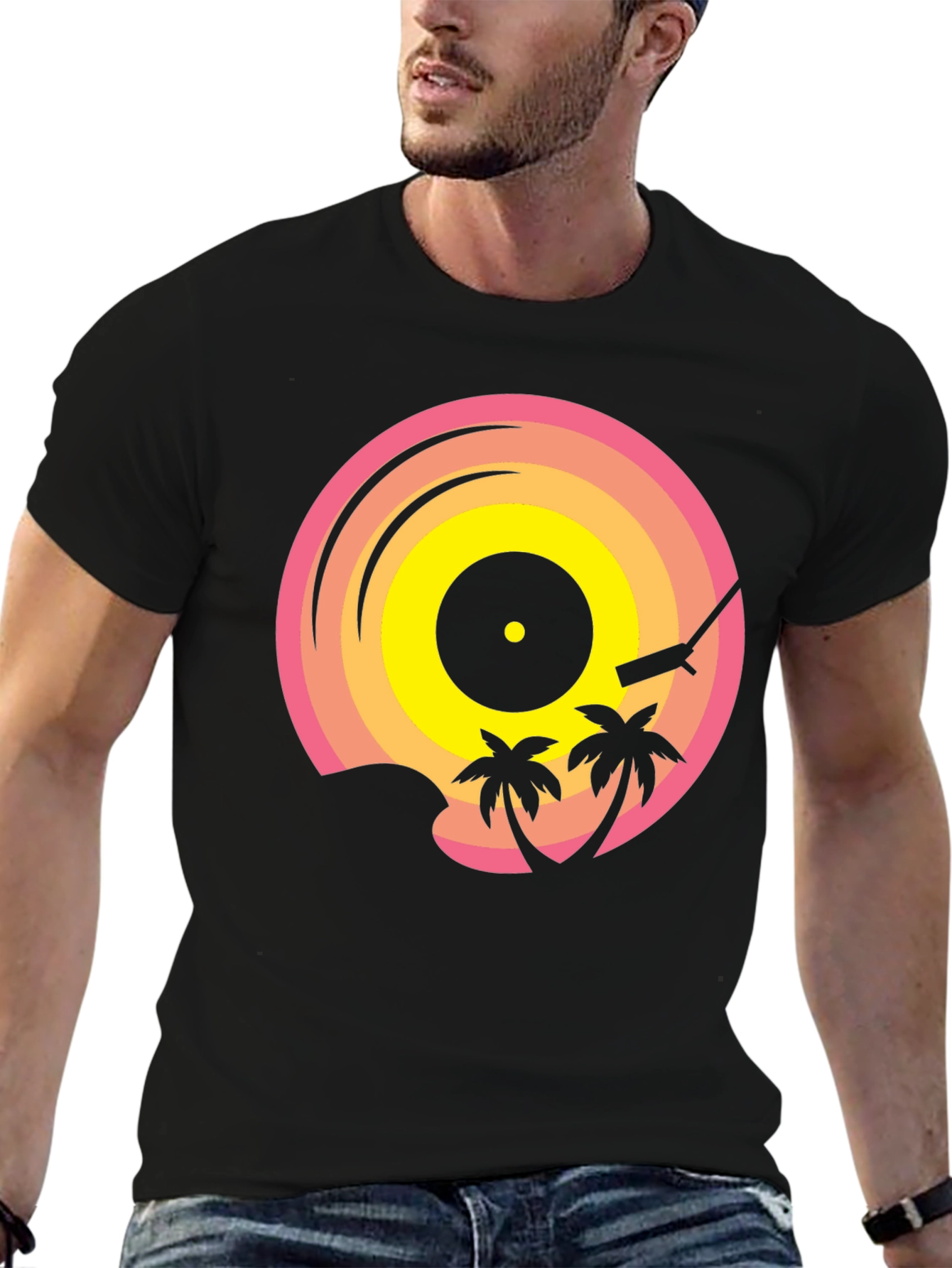 Camiseta Negra con Diseño de Vinilo Tropical
