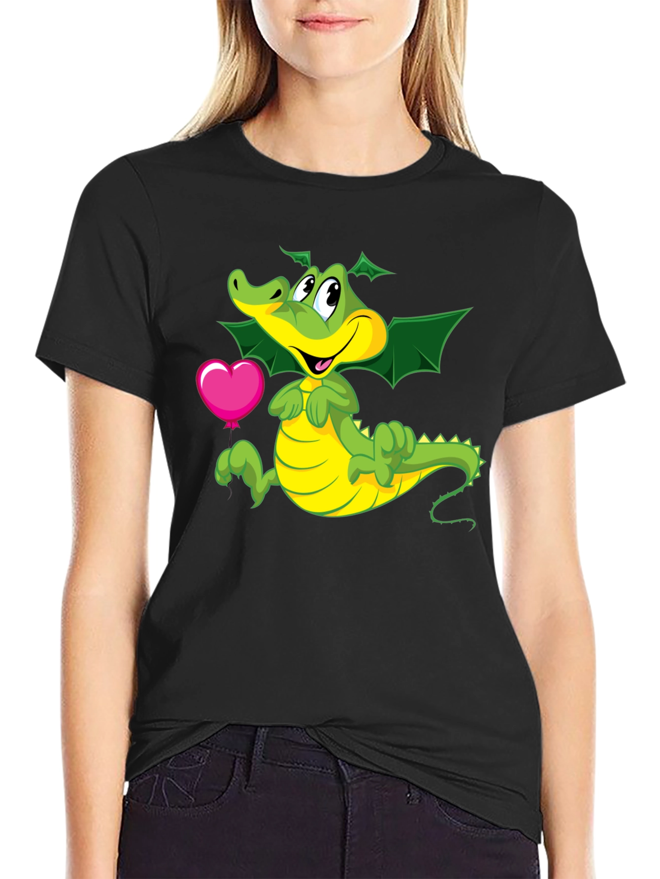 Camiseta Negra con Dragón y Corazón