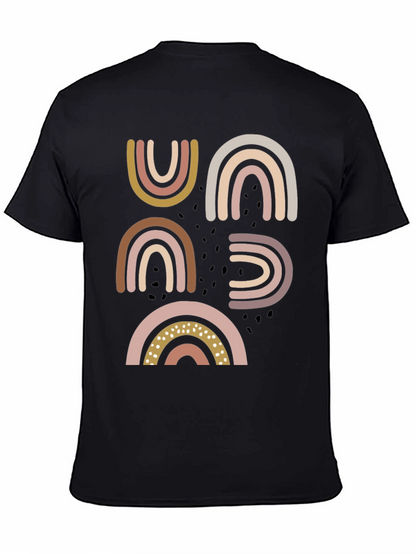 Camiseta Negra con Arcoíris Estilizados