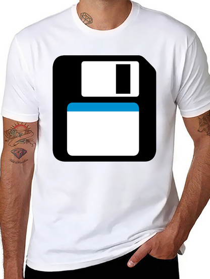 Camiseta Negra con Diseño Disquete Retro