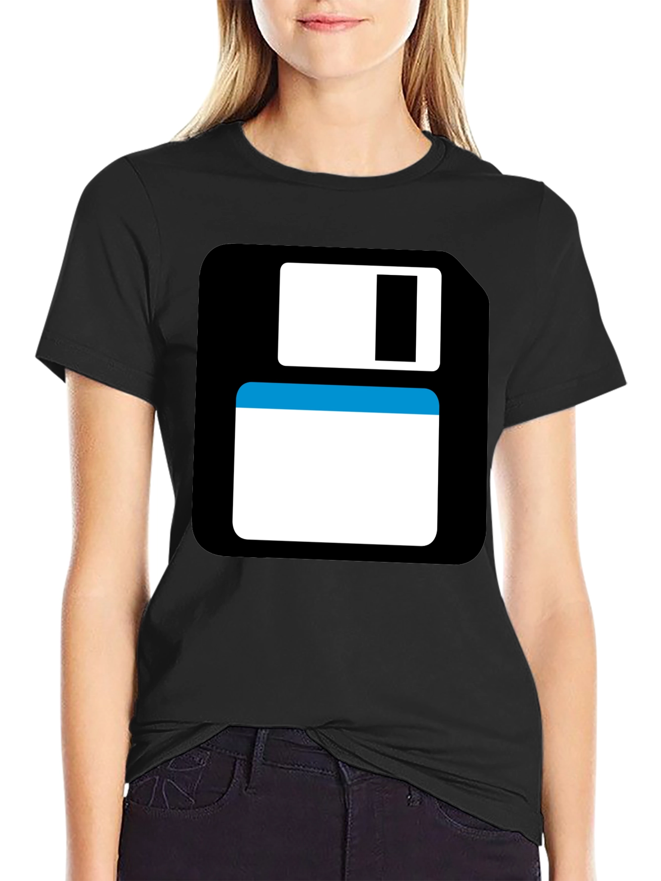 Camiseta Negra con Diseño Disquete Retro