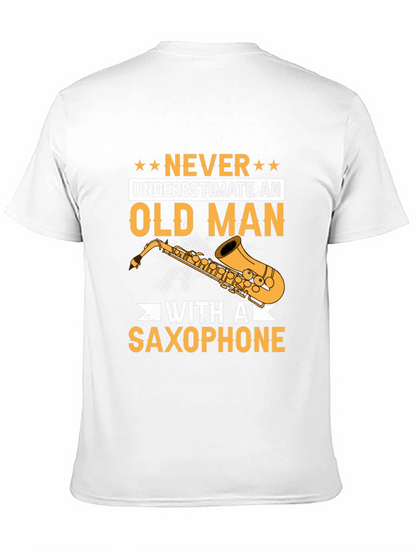 Camiseta Negra: Nunca Subestimes a un Viejo con Saxofón