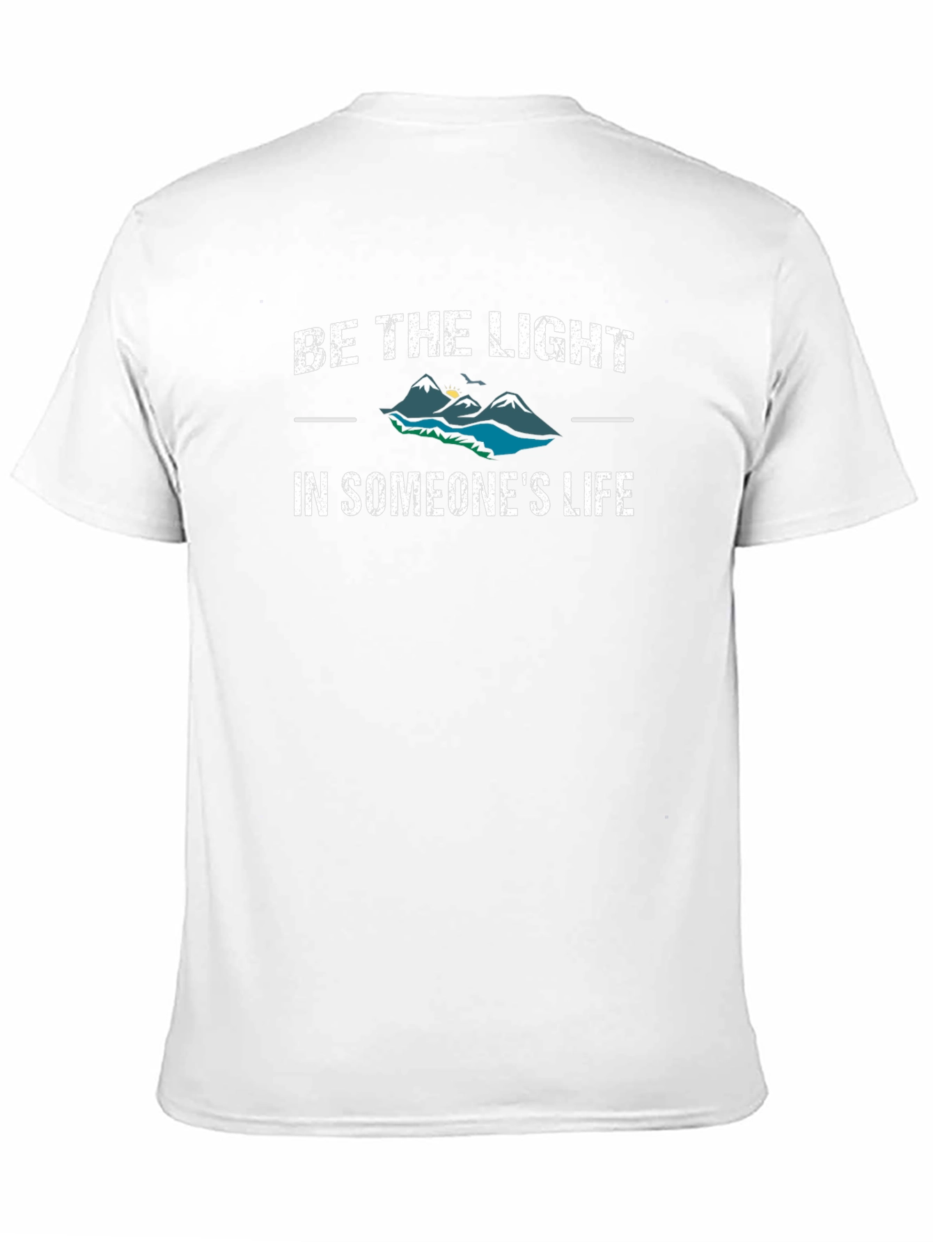 Camiseta Negra Sé la Luz Inspiradora