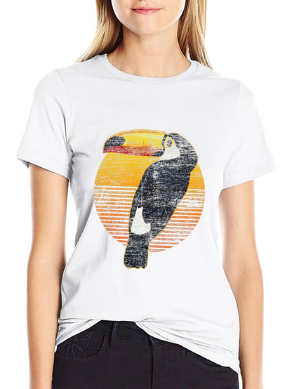 Camiseta Negra con Diseño de Tucán Retro