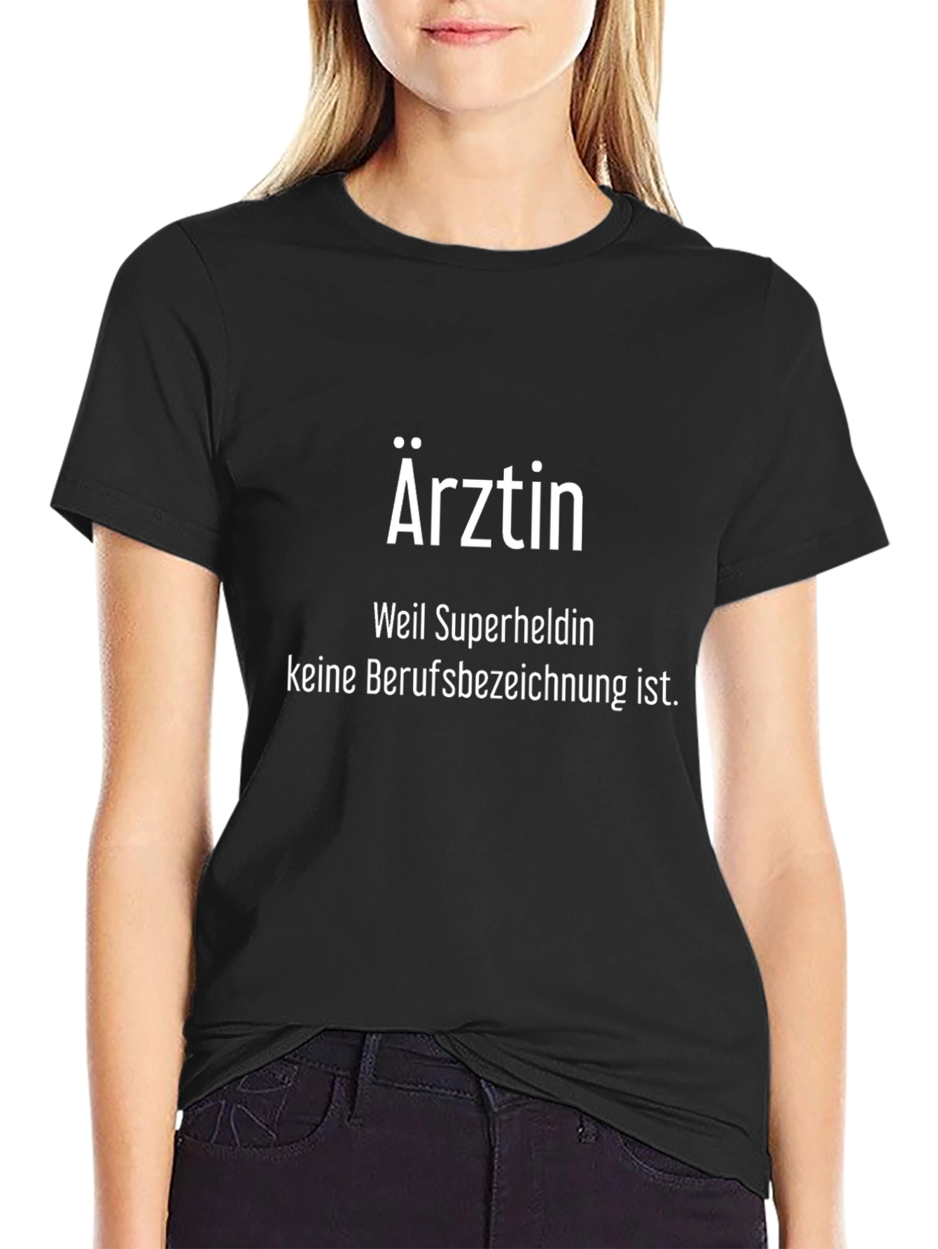 Camiseta Negra con Texto: Ärztin (Doctora)