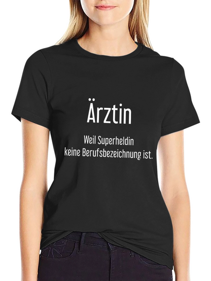 Camiseta Negra con Texto: Ärztin (Doctora)