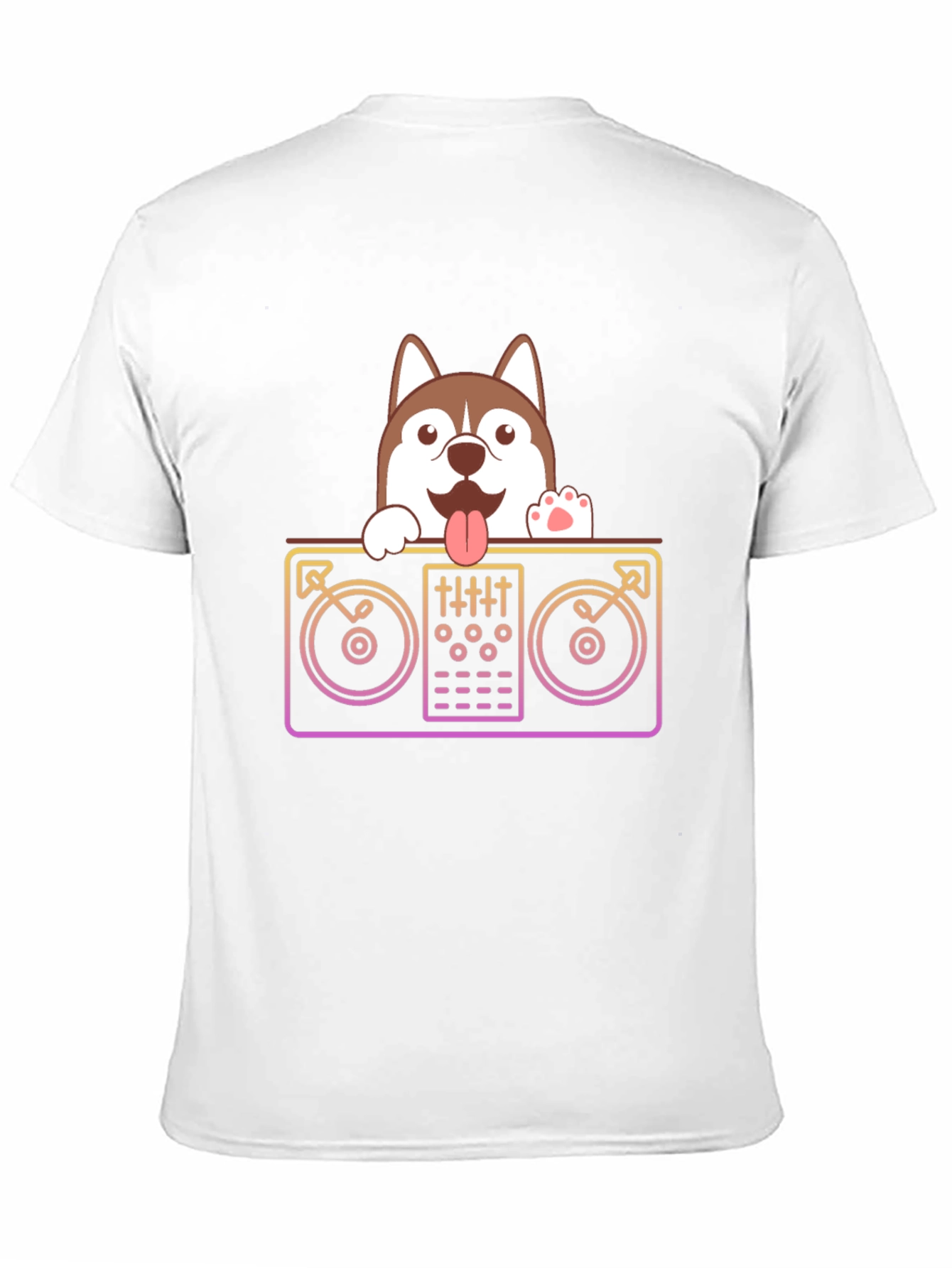 Camiseta Negra con Diseño de DJ Husky