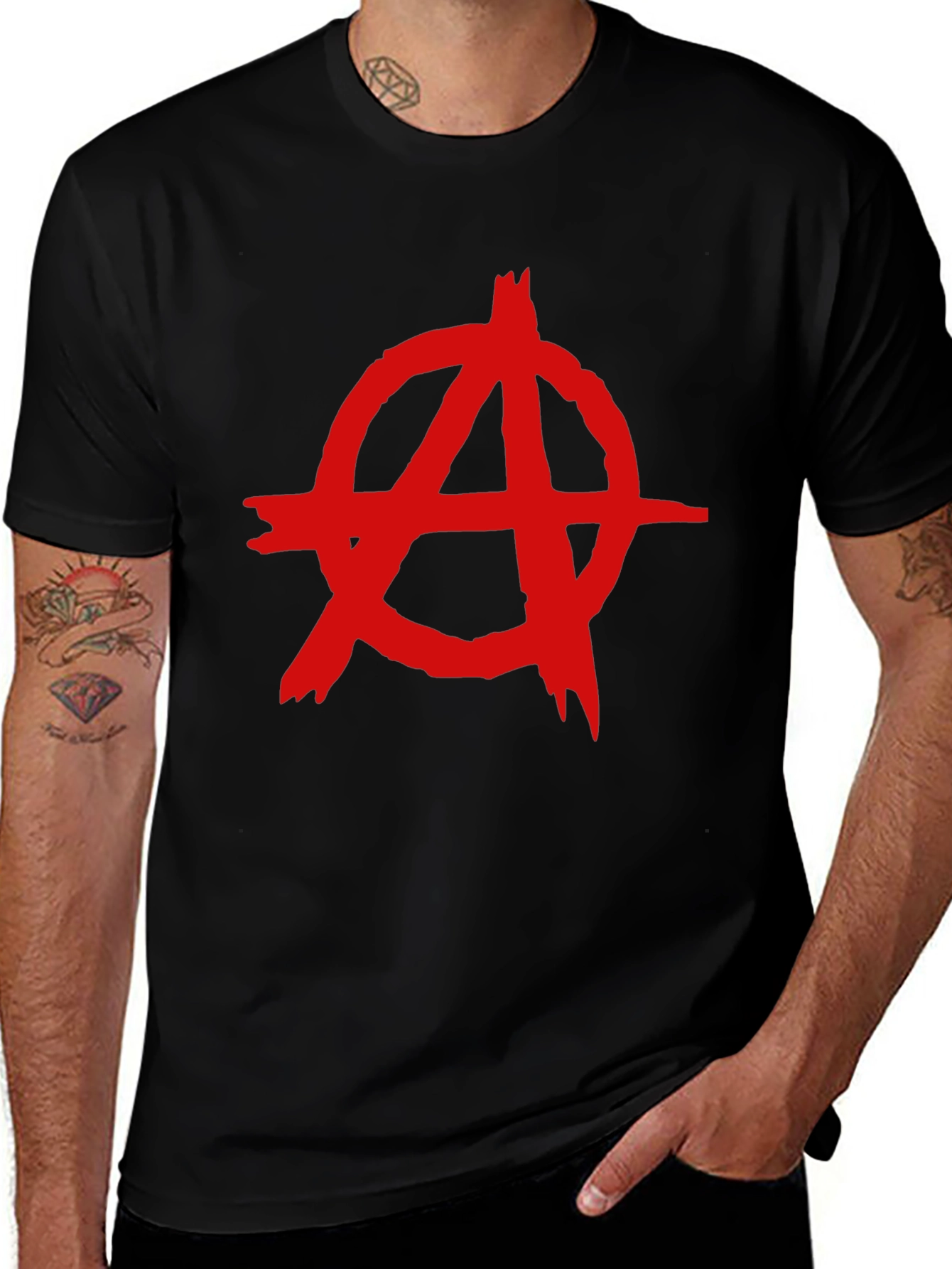Camiseta Negra con Símbolo Anarquista Rojo