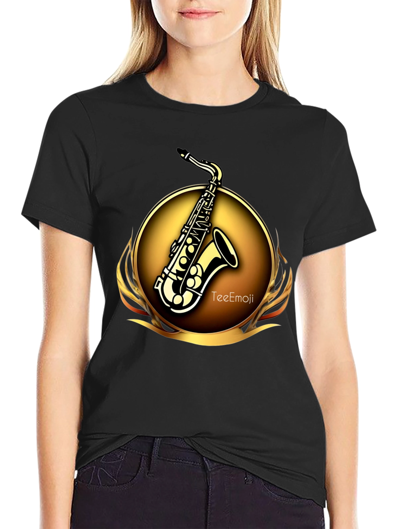 Camiseta Negra Saxofón Dorado Diseño Exclusivo