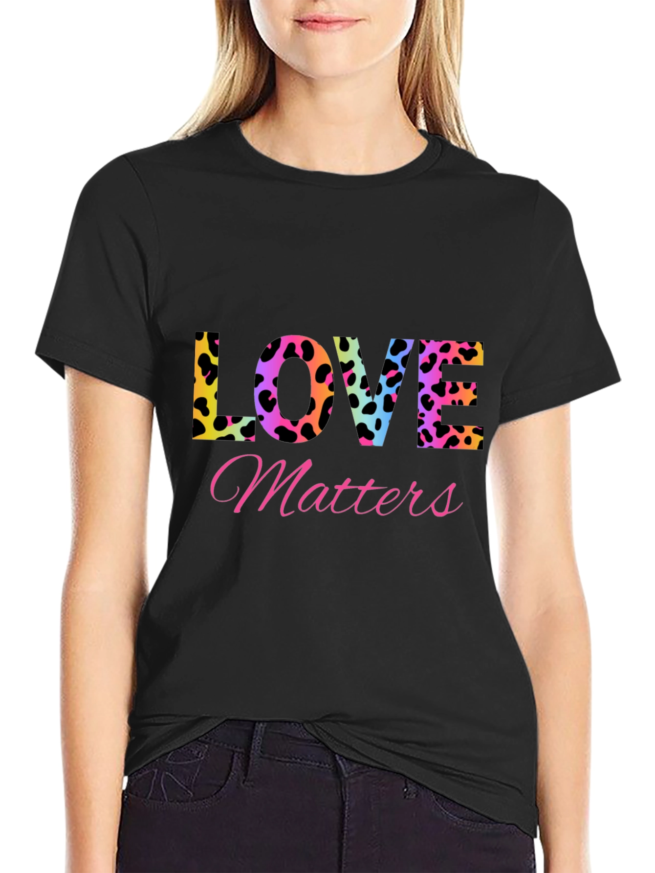 Camiseta Negra Love Matters Estampado Leopardo