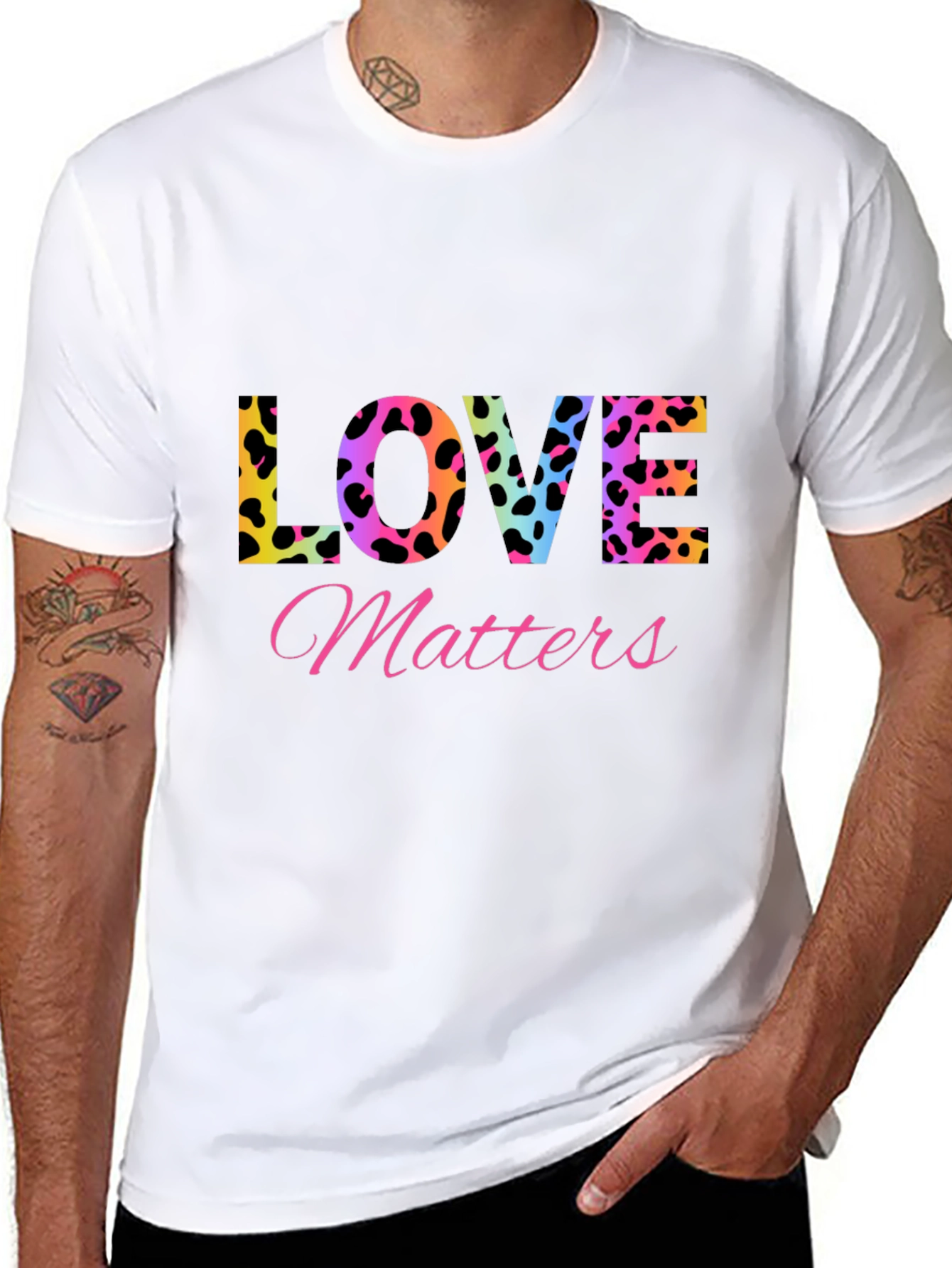 Camiseta Negra Love Matters Estampado Leopardo