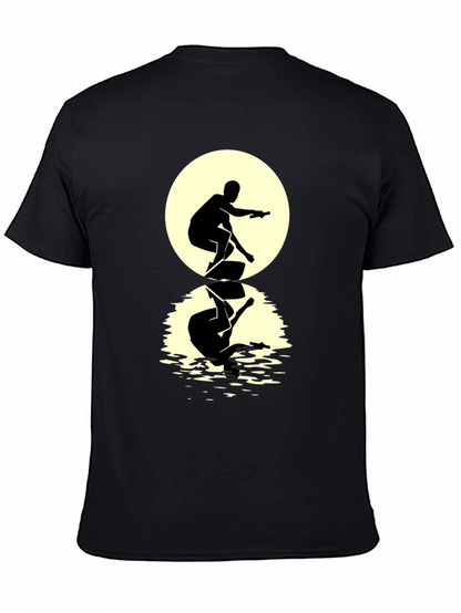 Camiseta Negra Hombre: Silueta Surfista Reflejo Lunar