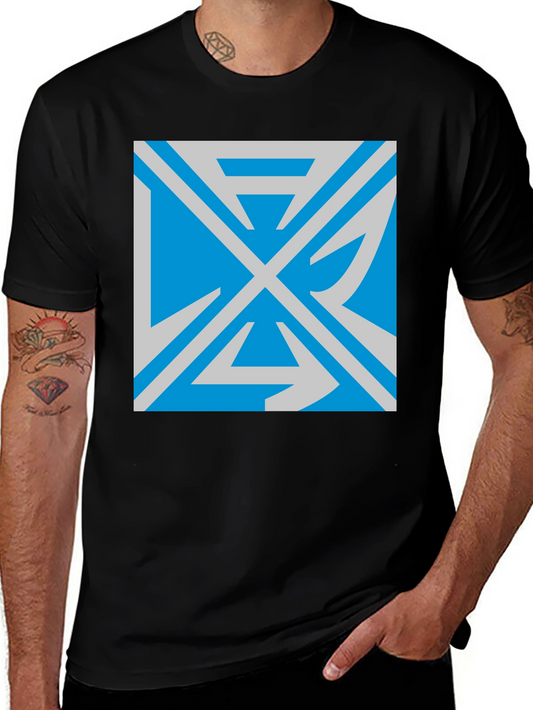 Camiseta Negra con Diseño Abstracto Azul