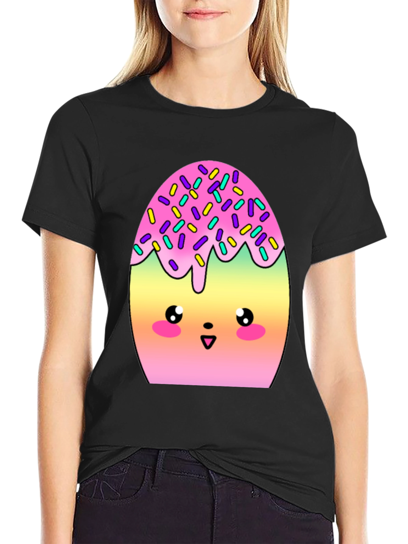Camiseta Negra con Divertido Diseño de Huevo Kawaii