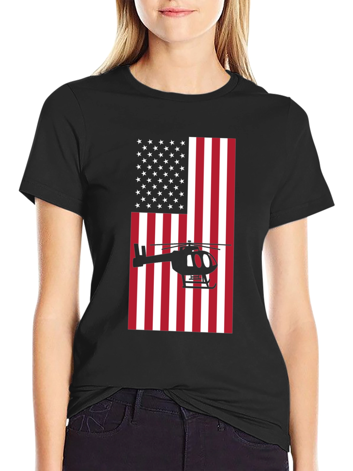 Camiseta Negra con Diseño de Bandera y Helicóptero