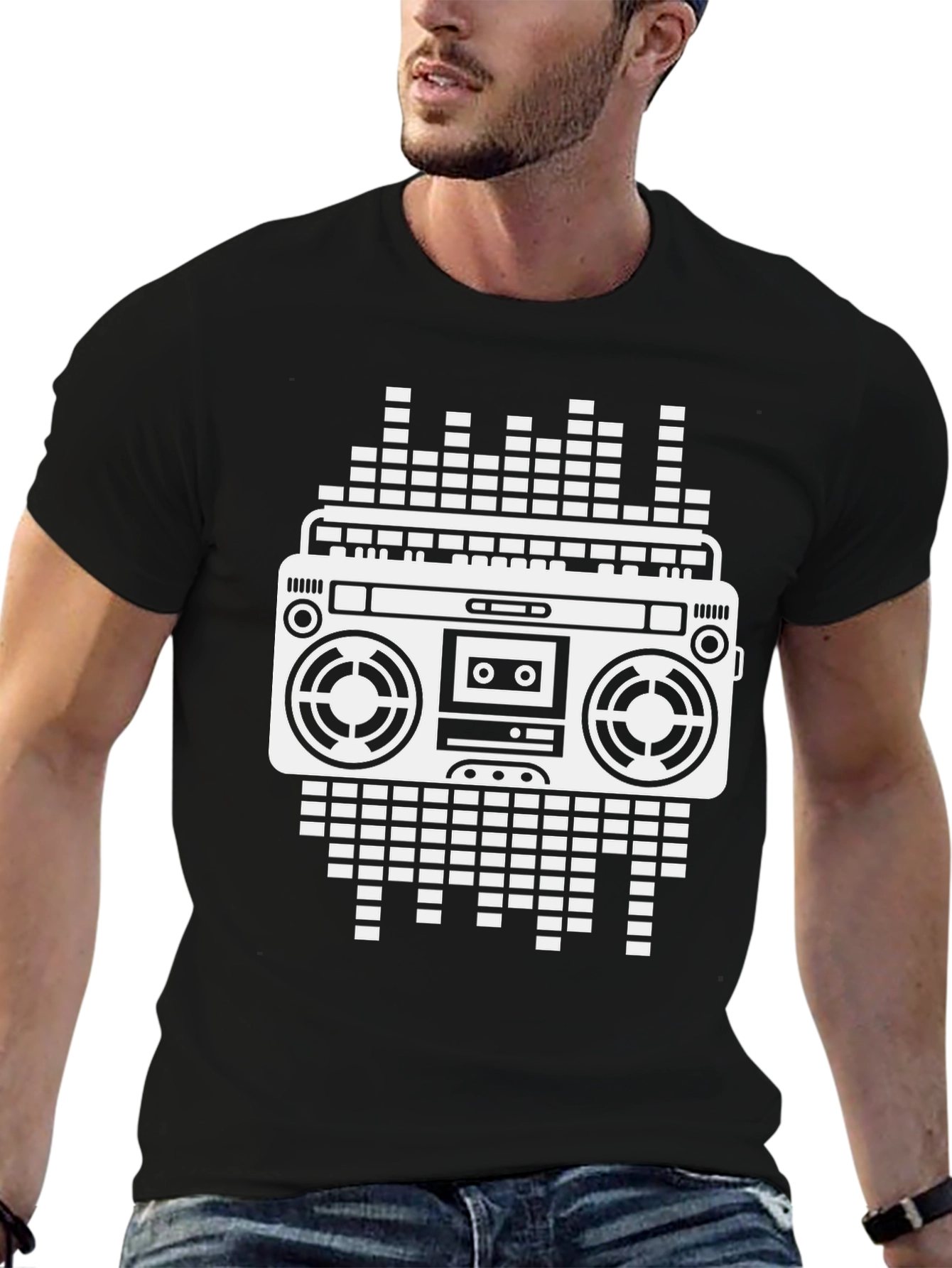 Camiseta Negra con Diseño Retro de Radiocasete