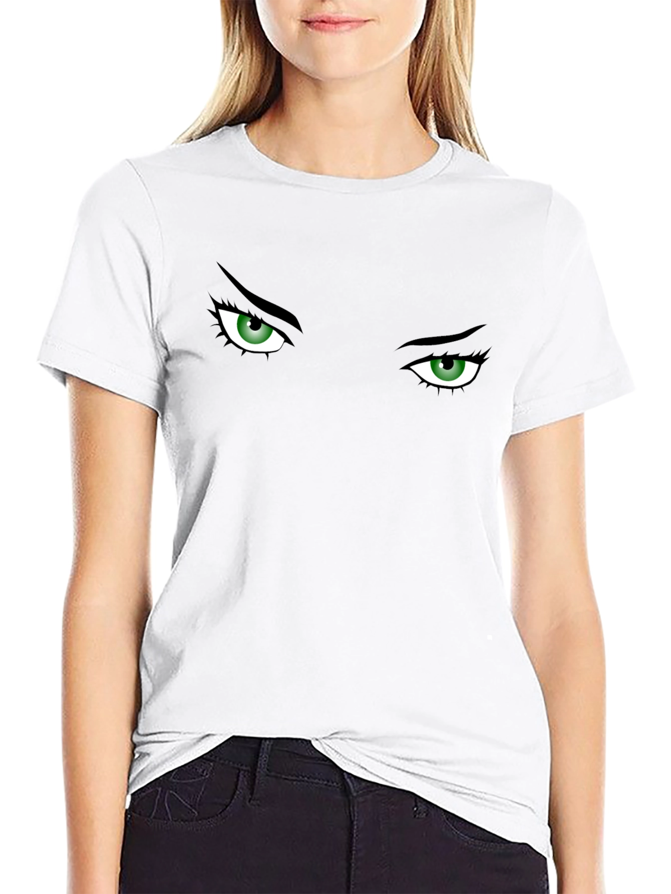 Camiseta Negra con Ojos Verdes Intrigantes