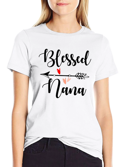 Camiseta Negra Blessed Nana con Diseño de Flecha